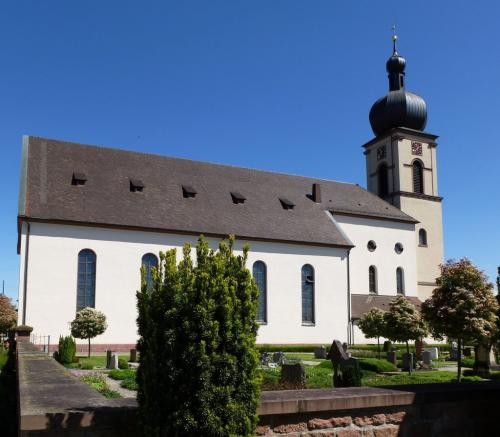 Pfarrkirche St. Cyprian und Justina Kappel 